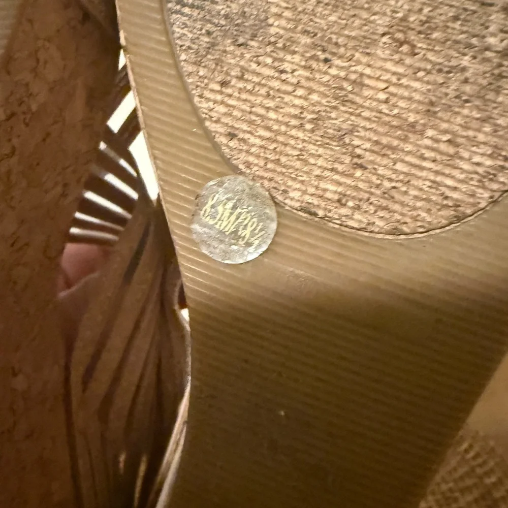 Lucky Brand slip wedge