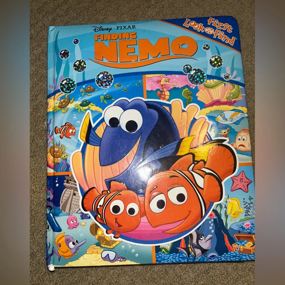 Nickelodeon engaging paw