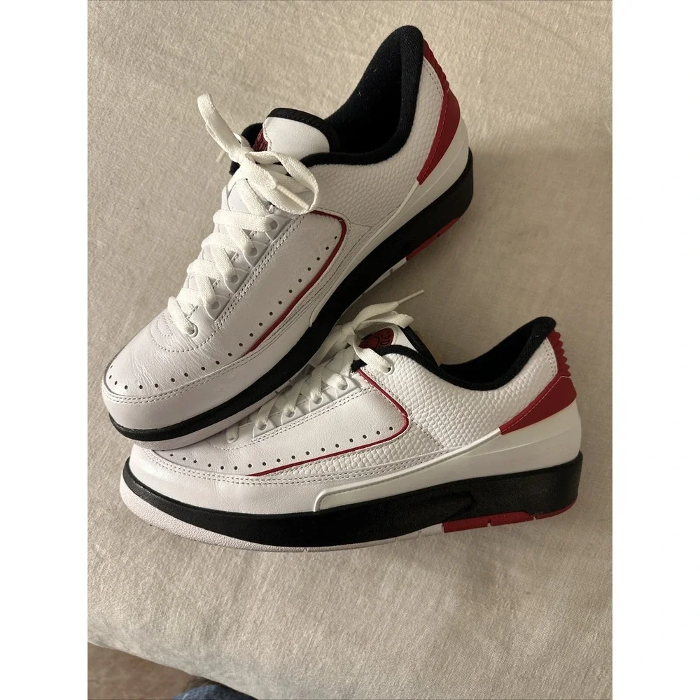 Size 9 - Air Jordan 2 Retro 2016 Low‎ Chicago Very Nice
