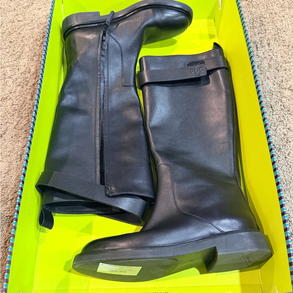 Tory Burch sleek over