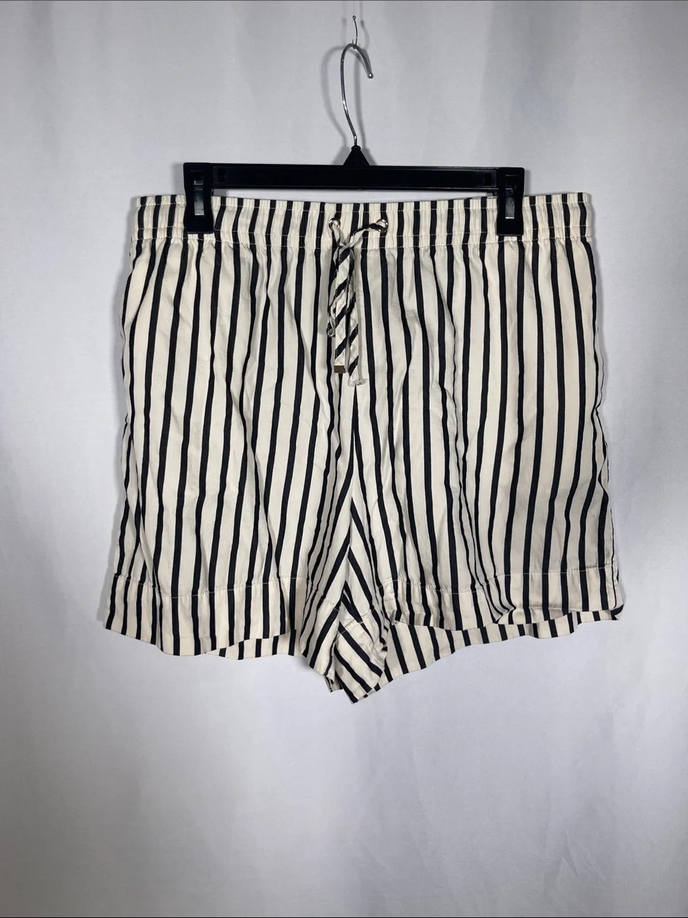 H&M waist flat