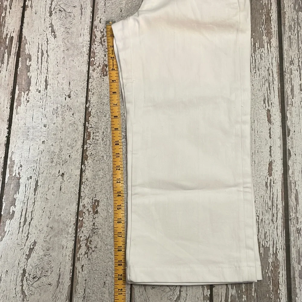 NWOT Kate Spade White Capri White Crisp Denim