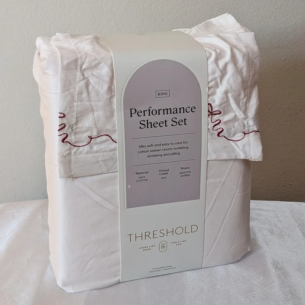 New Threshold Performance Sheets Set Ivory with Love Detailed Hem 400 Count King