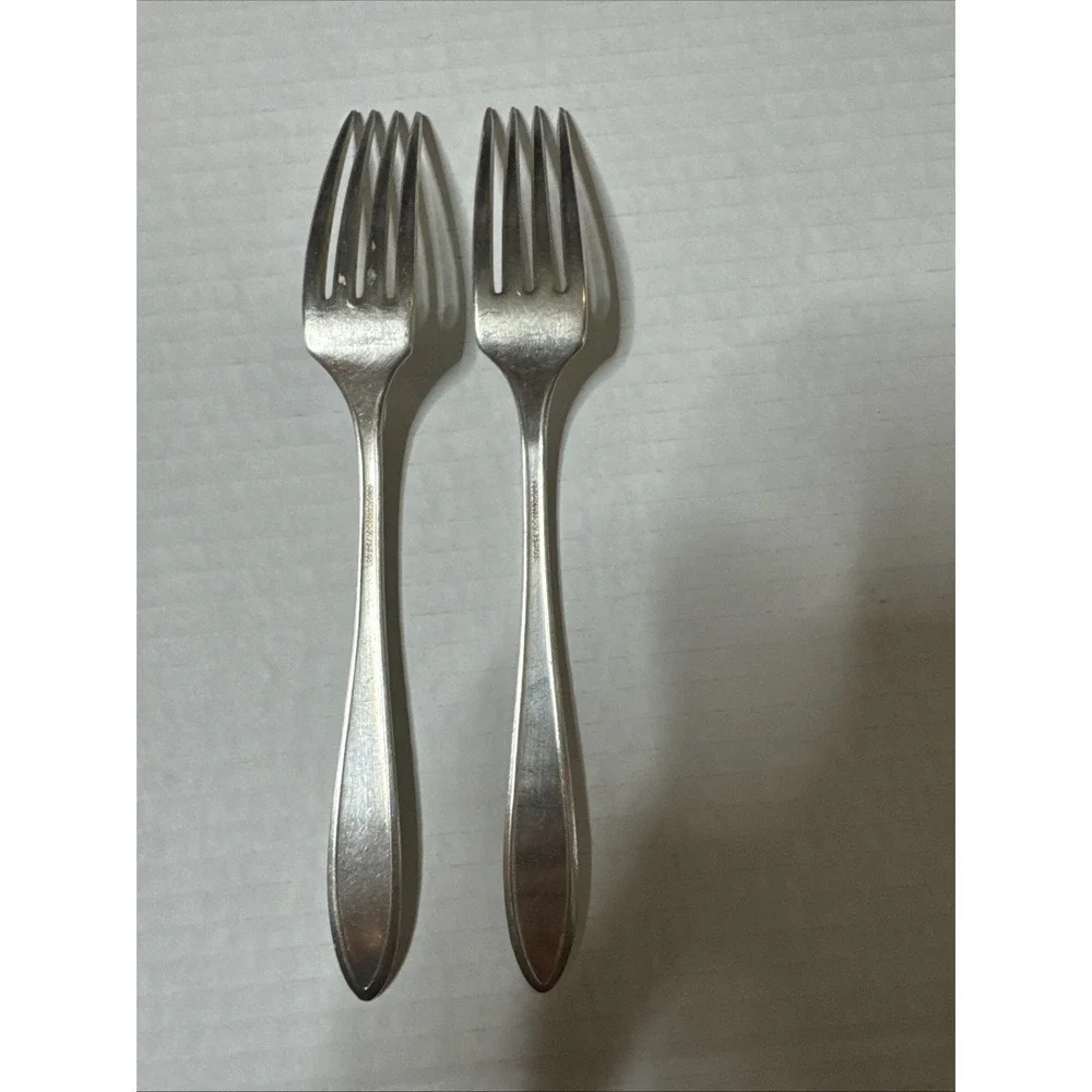 Oneida silver elegance feature
