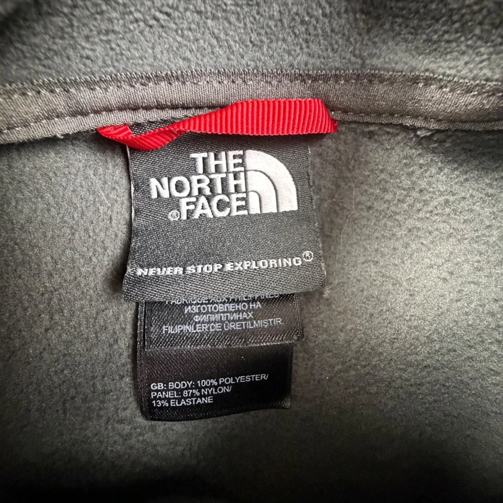 The North Face Mens Polartec Classic 1/4 Zip Fleece Pullover Gray XL
