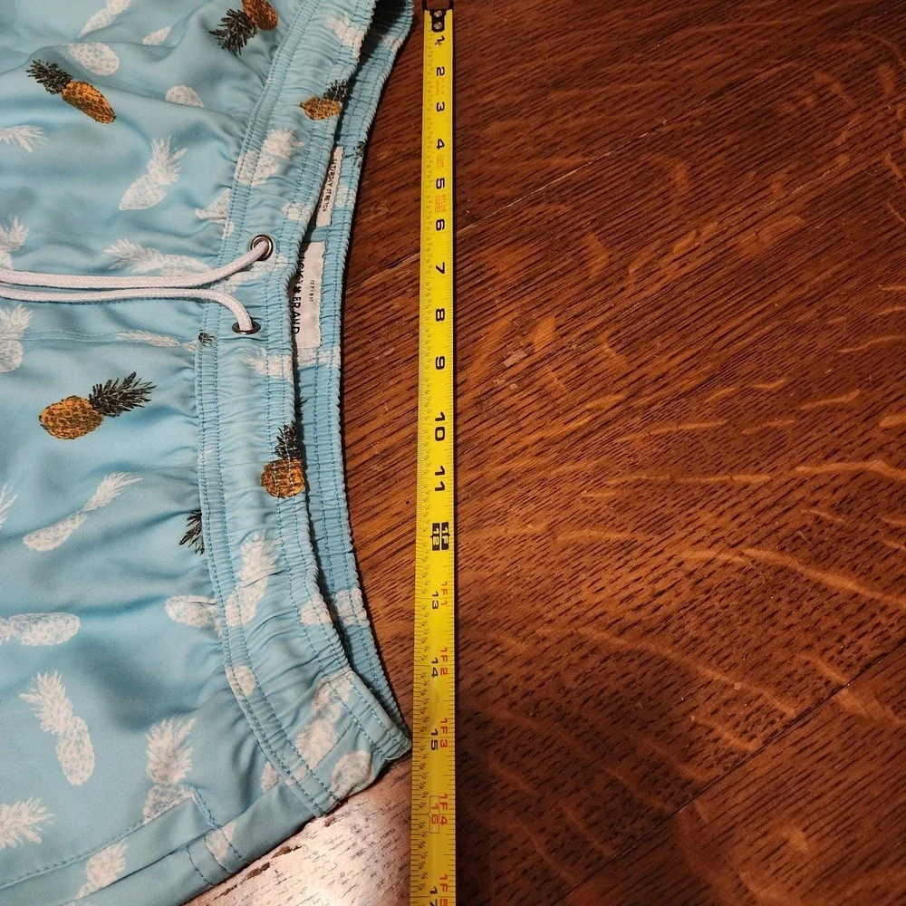 Lucky Brand great pineapple