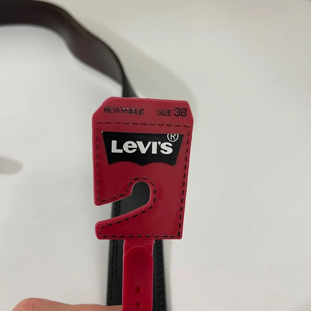 Levis new tags