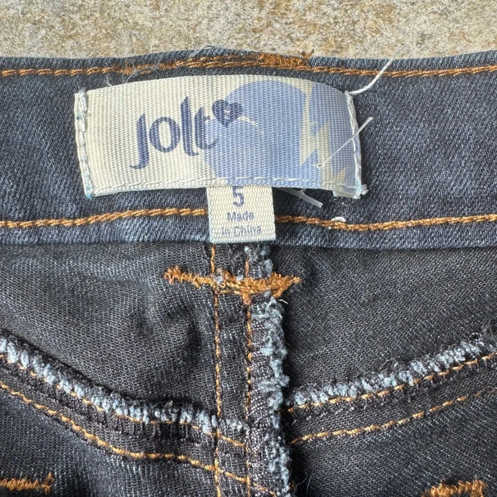 Jolt or versatility—wear top