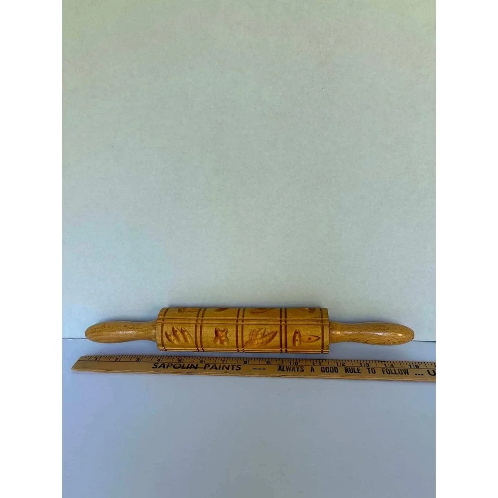 The Unbranded Brand vintage wooden