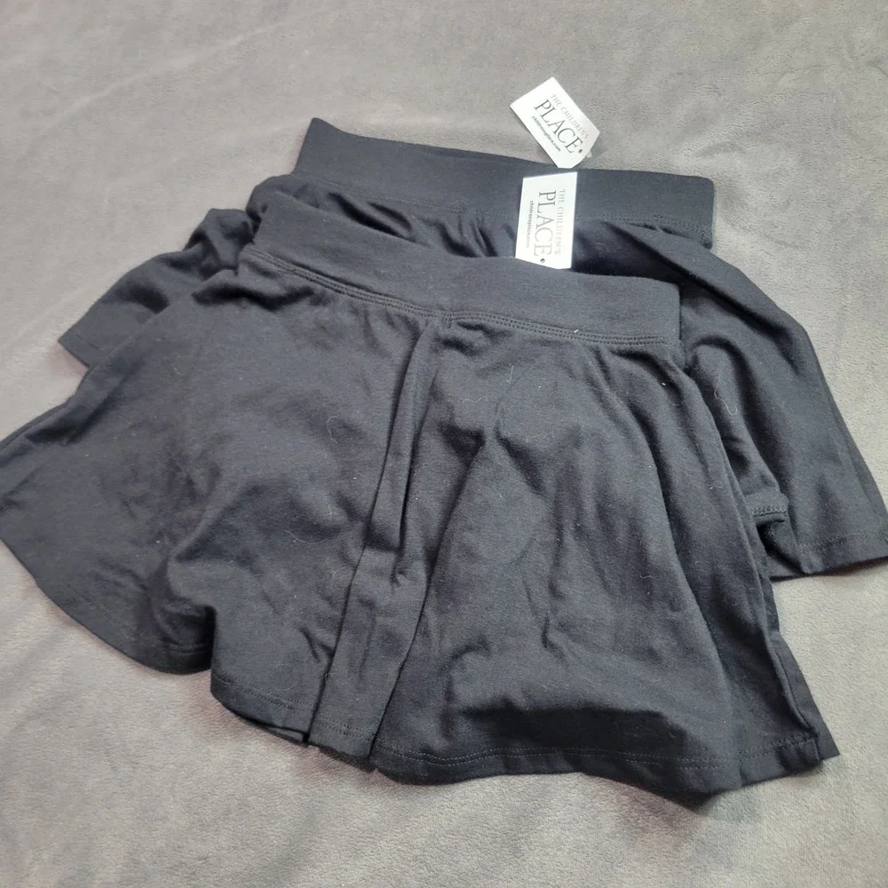 The Childrens Place Girls Black Skorts 2-Pack Size S 5/6 Jersey Knit Pull-On New