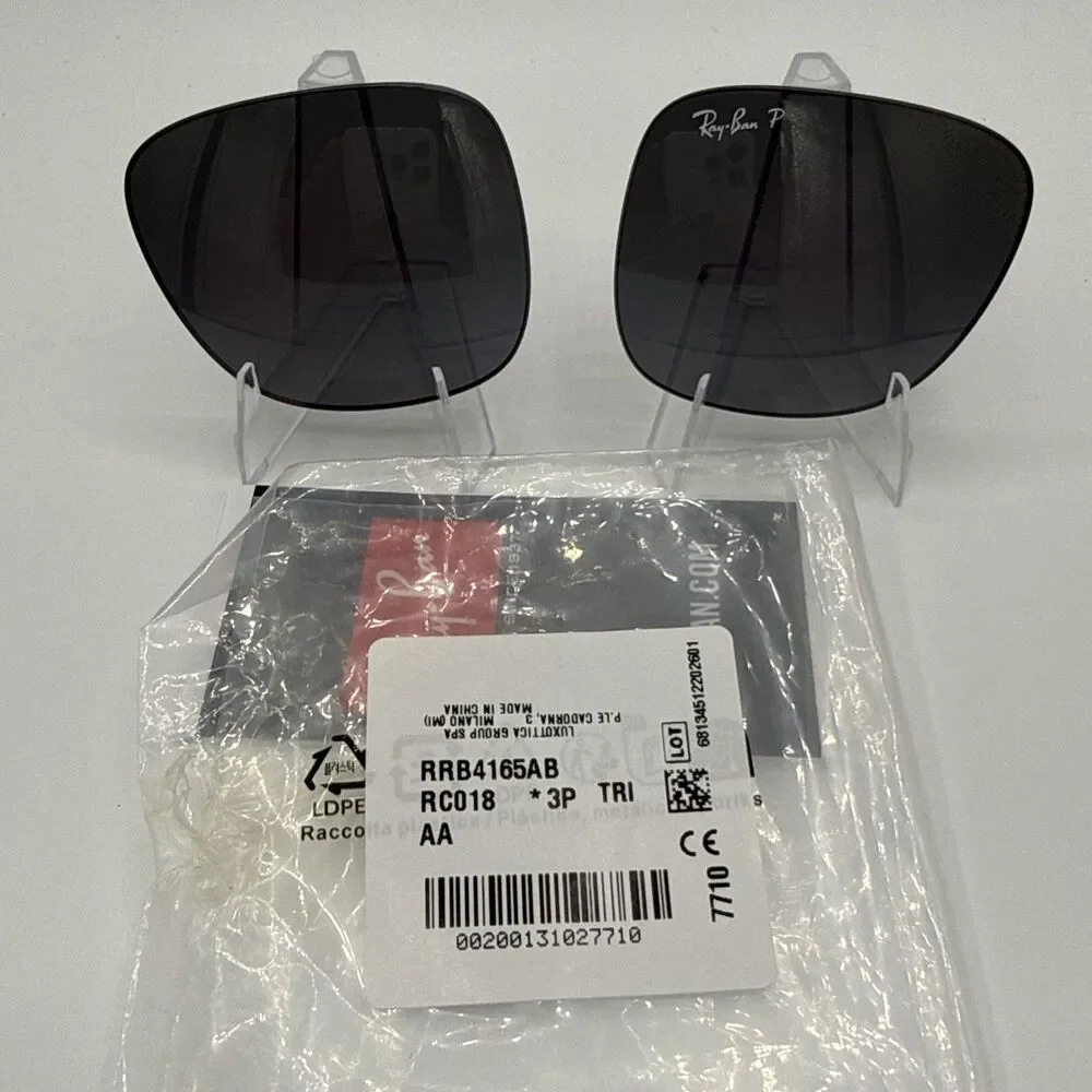 Ray-Ban product pair