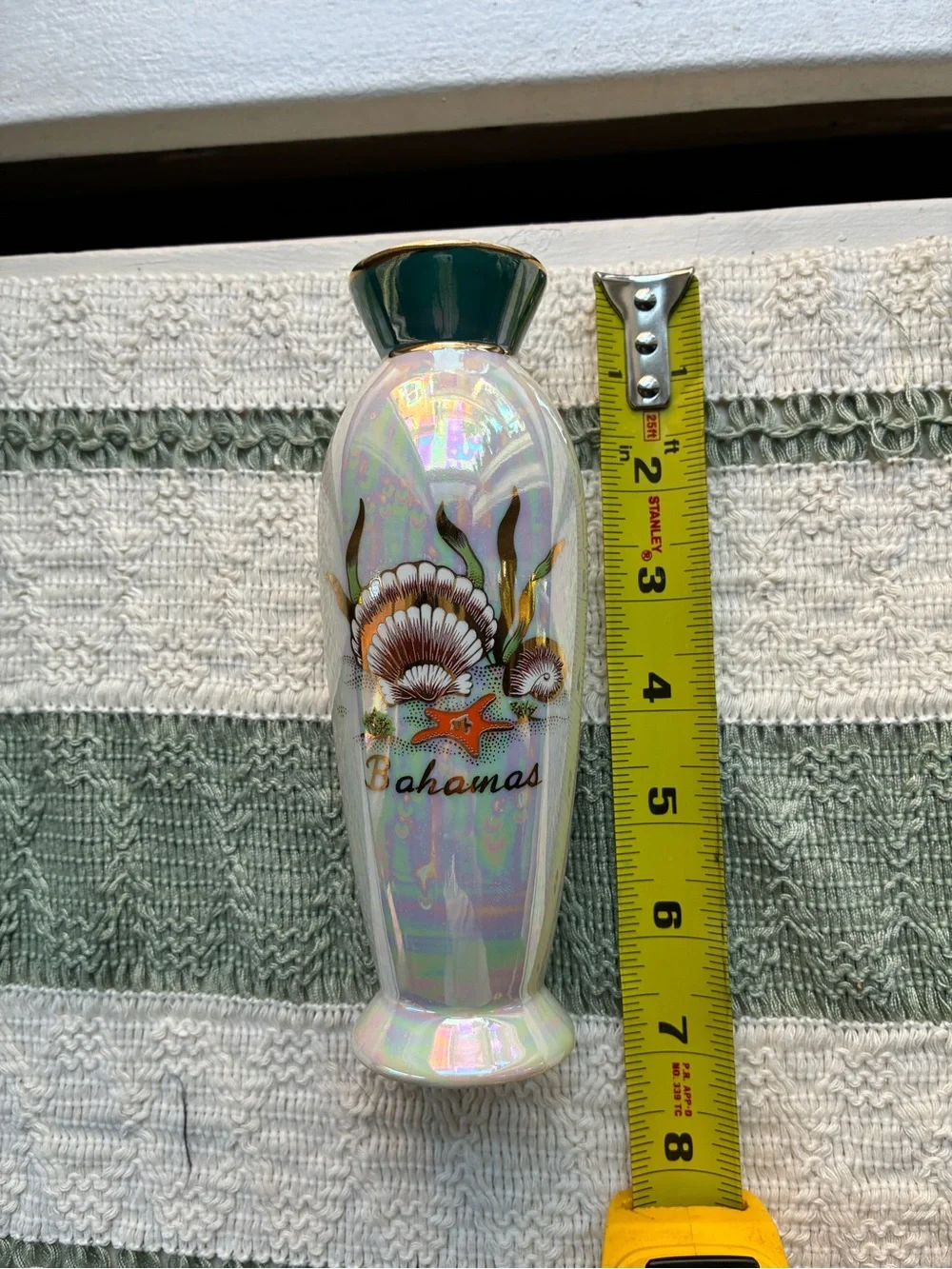 N/A elegant iridescent