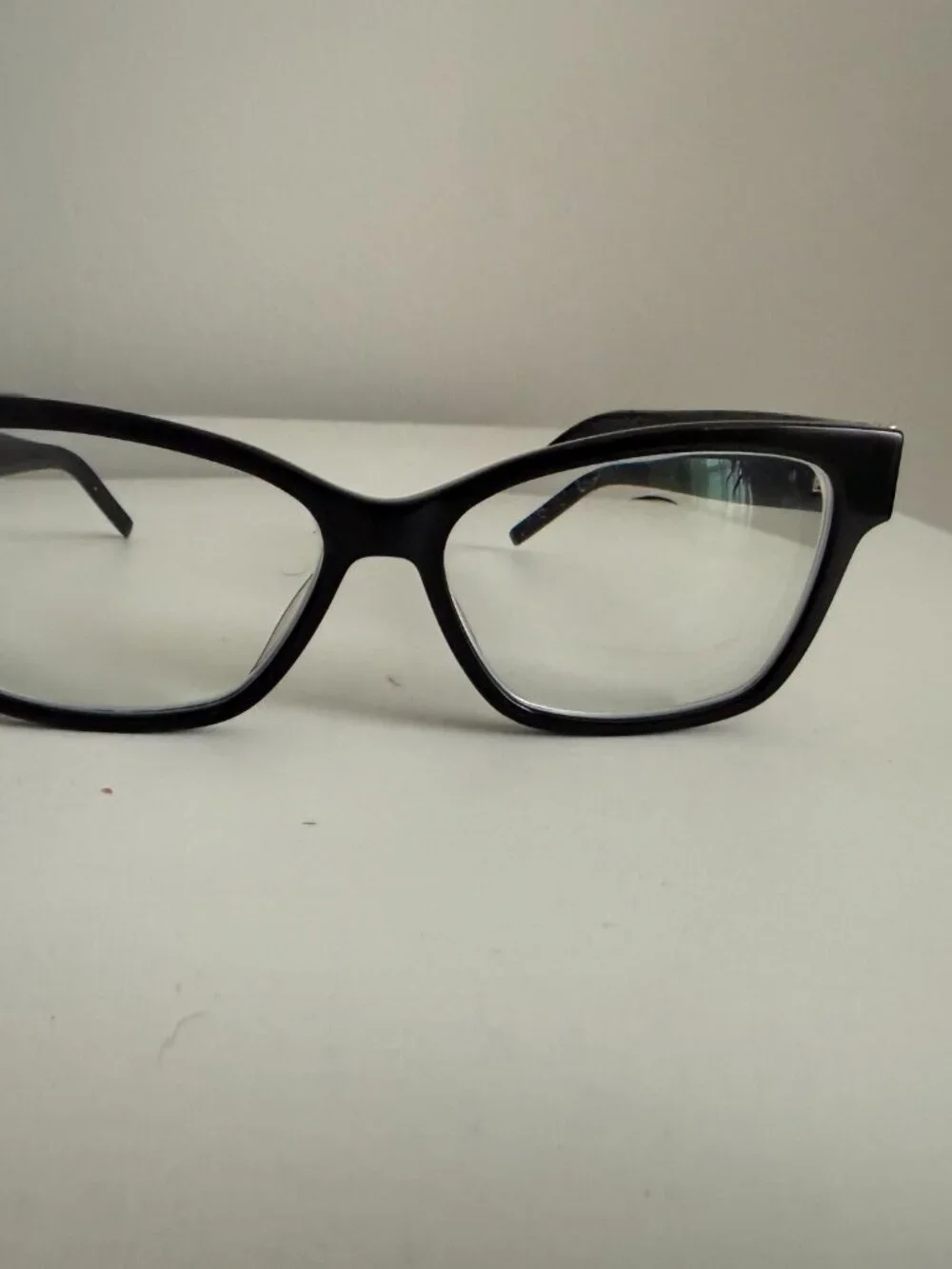 Yves Saint Laurent authentic saint