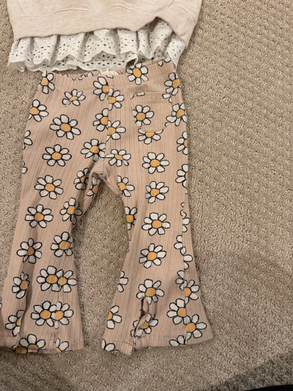 Jessica Simpson cream short