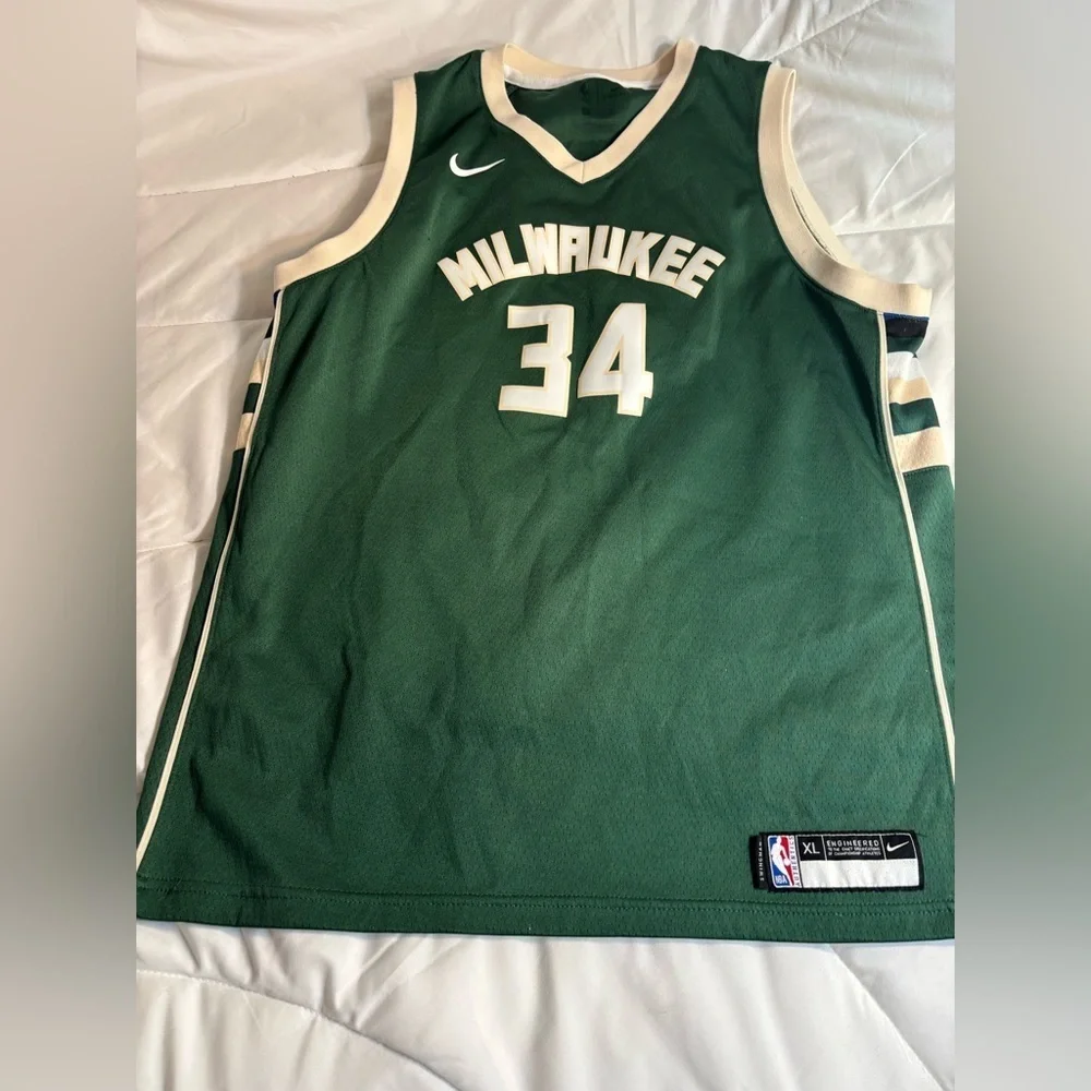 GIANNIS ANTETOKOUNMPO MILWAUKEE BUCKS NIKE SHIRT JERSEY YOUTH XL (18/20)48 GREEN