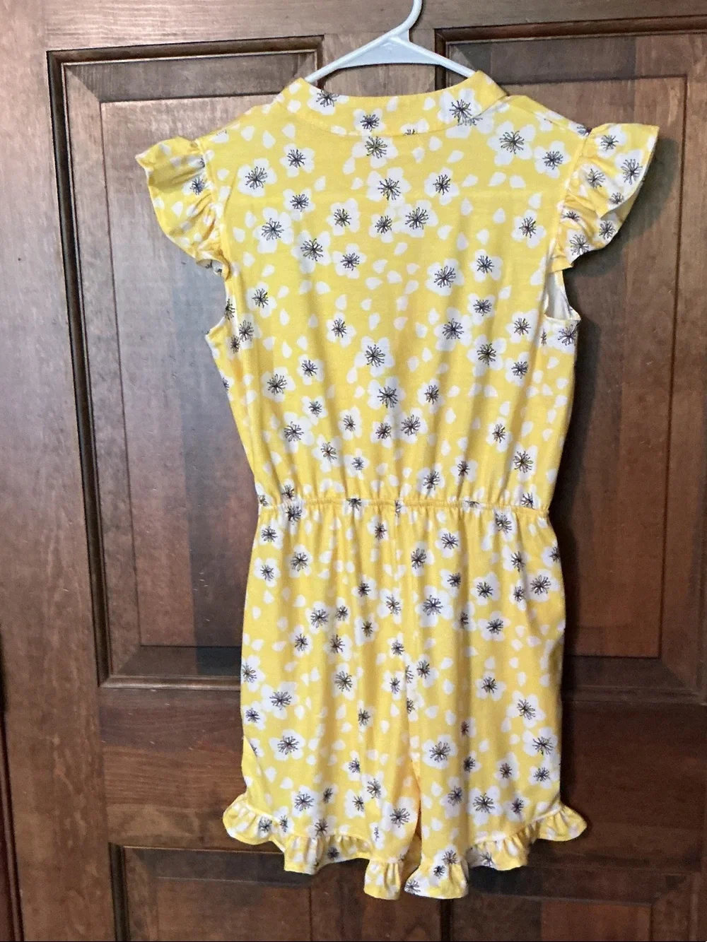 Besser Bay comfortable yellow