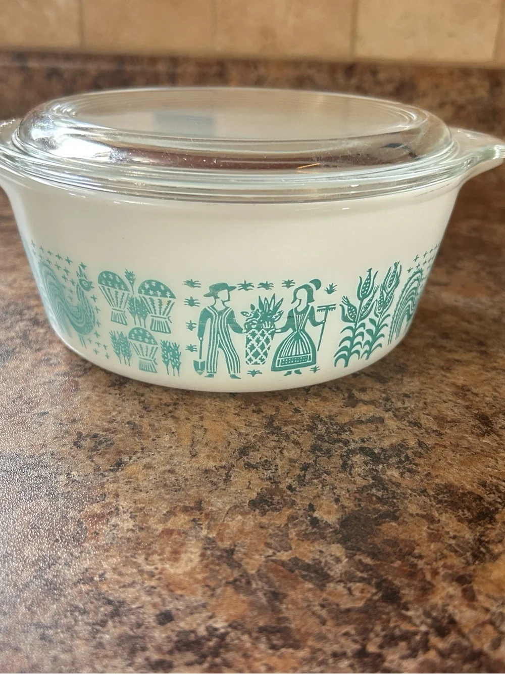 Vintage Pyrex White Turquoise Amish Butterprint Casserole Dish with lid.