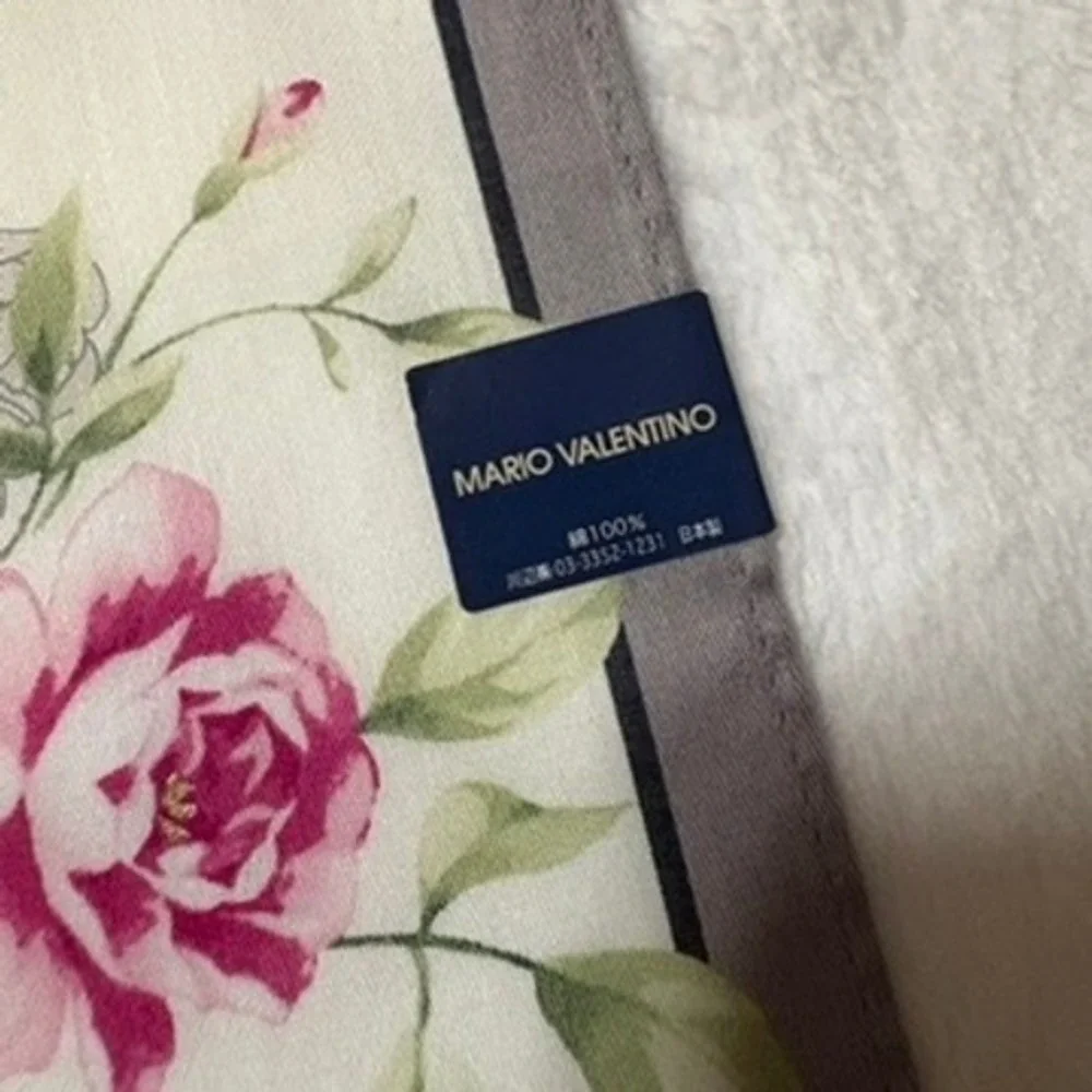 Mario Valentino this vintage