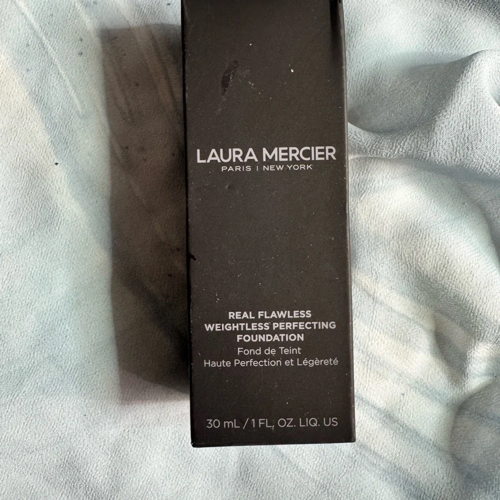laura mercier finish 0n1 laura