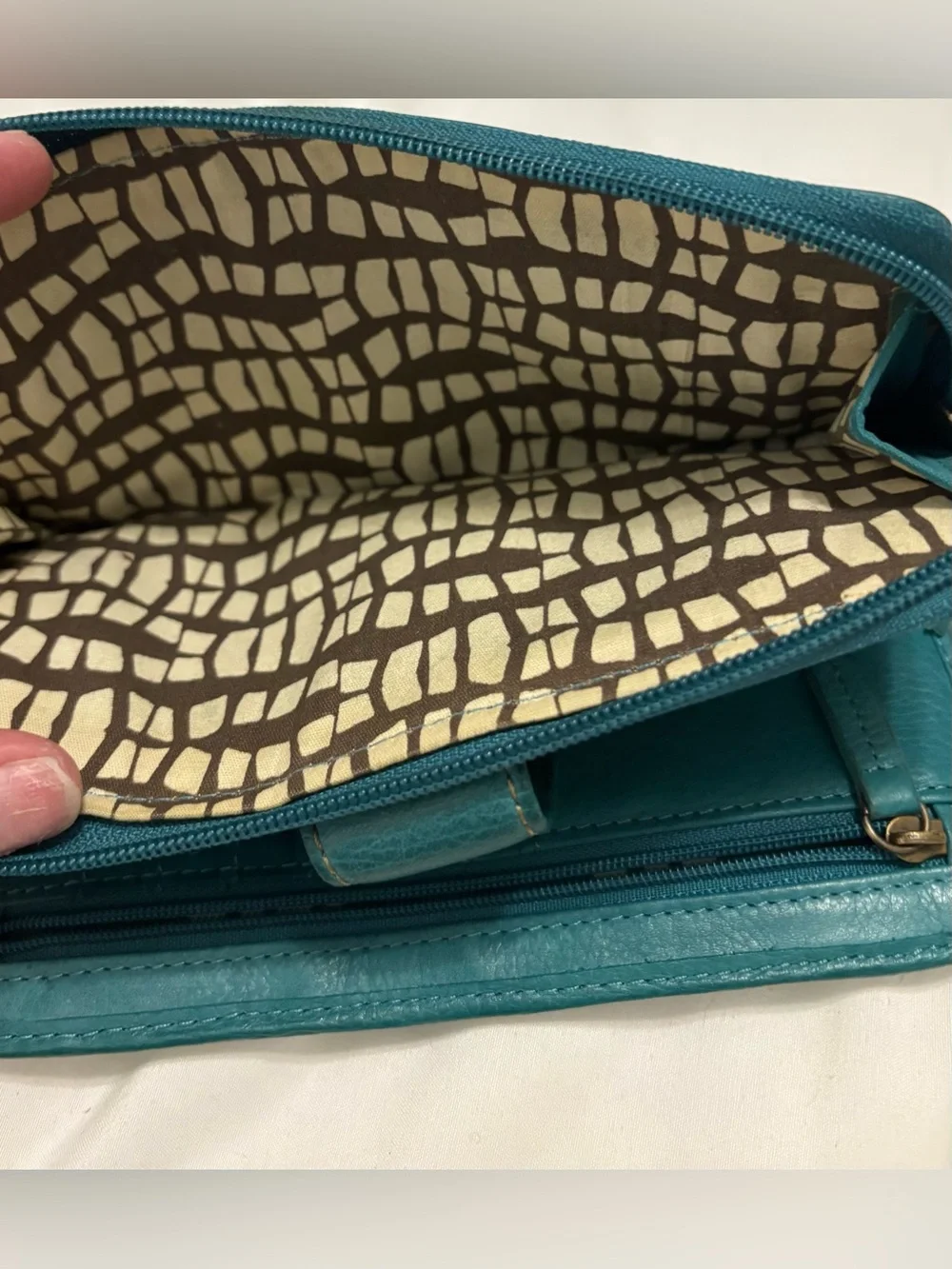 Fossil pocket zipper wallet