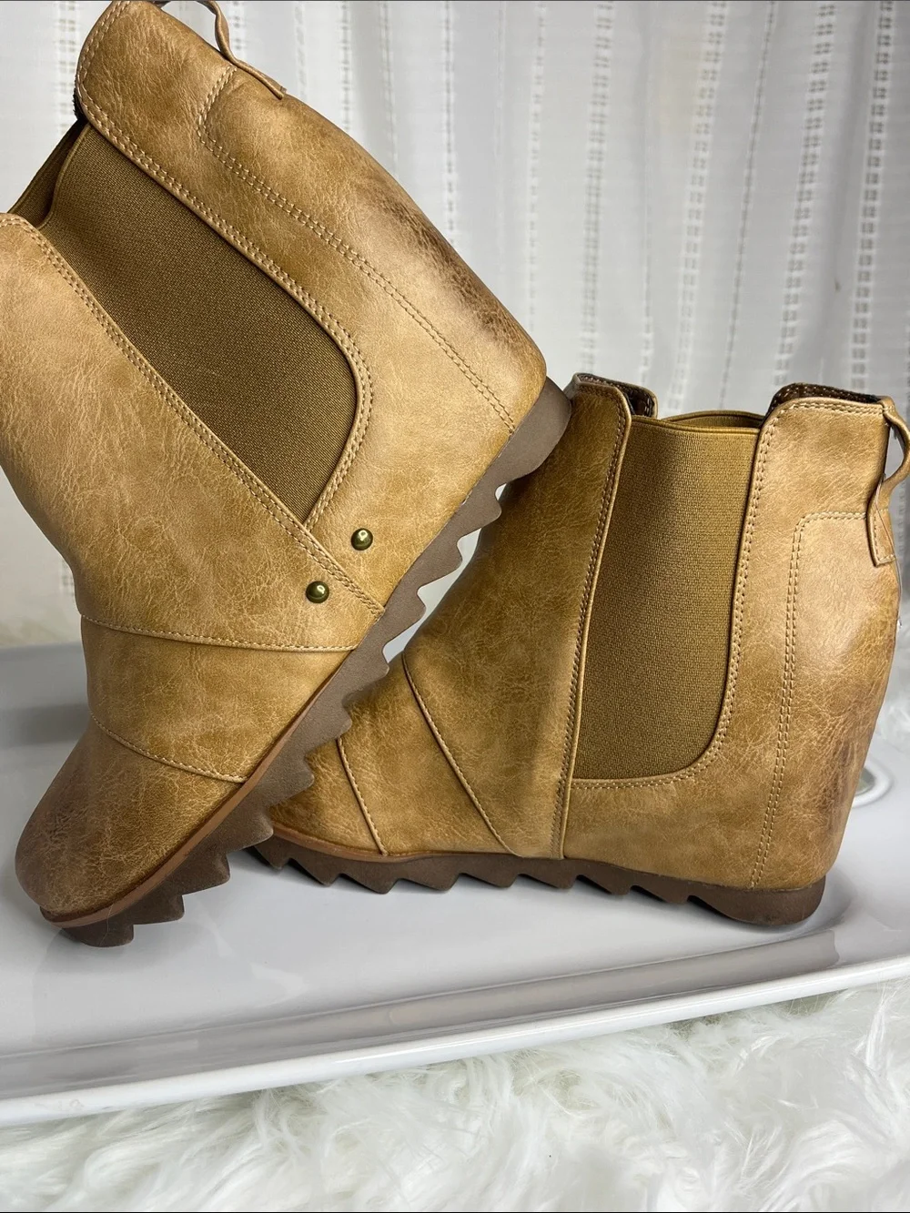 Source Unknown distressed nwt