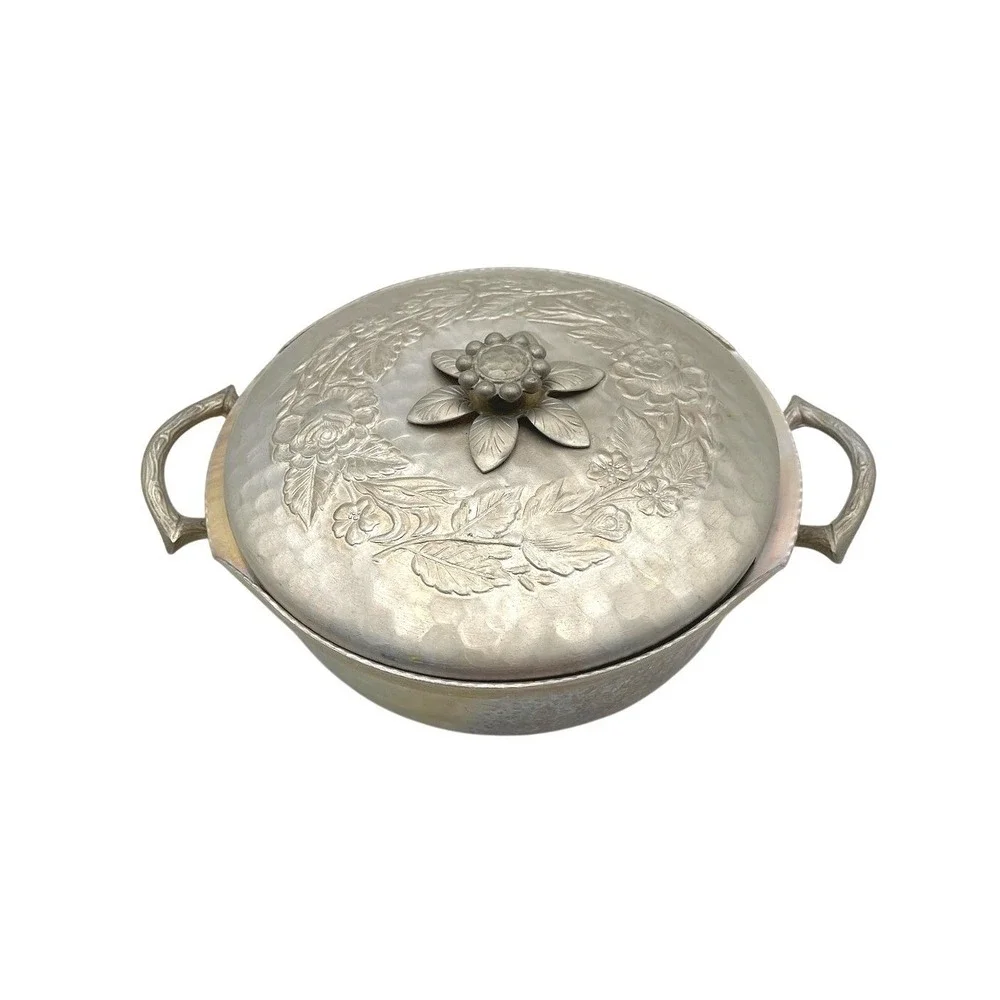 Vintage Everlast Forged Aluminum‎ Floral Hammered Covered Casserole Dish