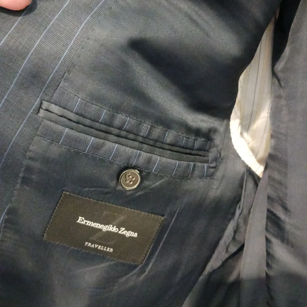 Ermenegildo Zegna ships underarm