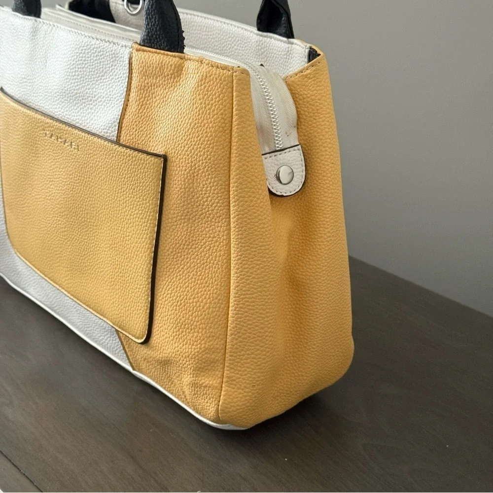 Tahari stylish two
