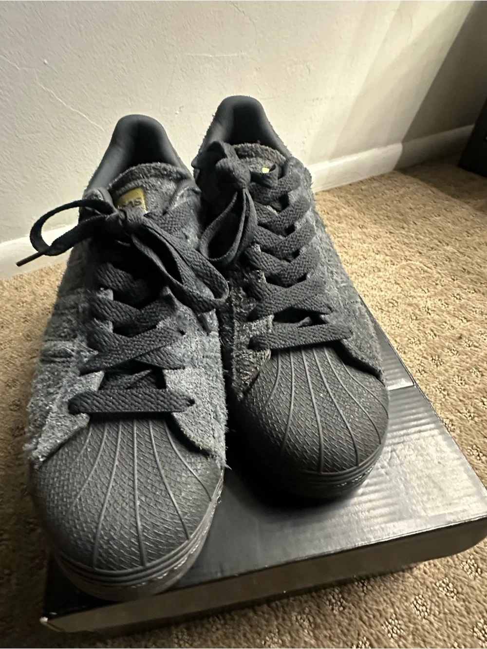 adidas comes laces