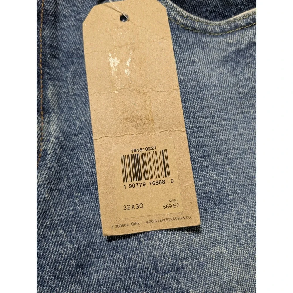 Levis levis 541