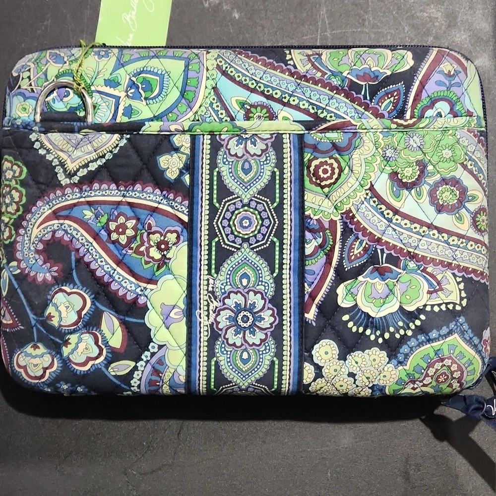 Vera Bradley has tags