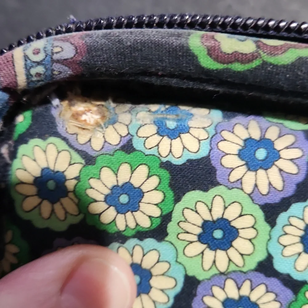Vera Bradley has tags
