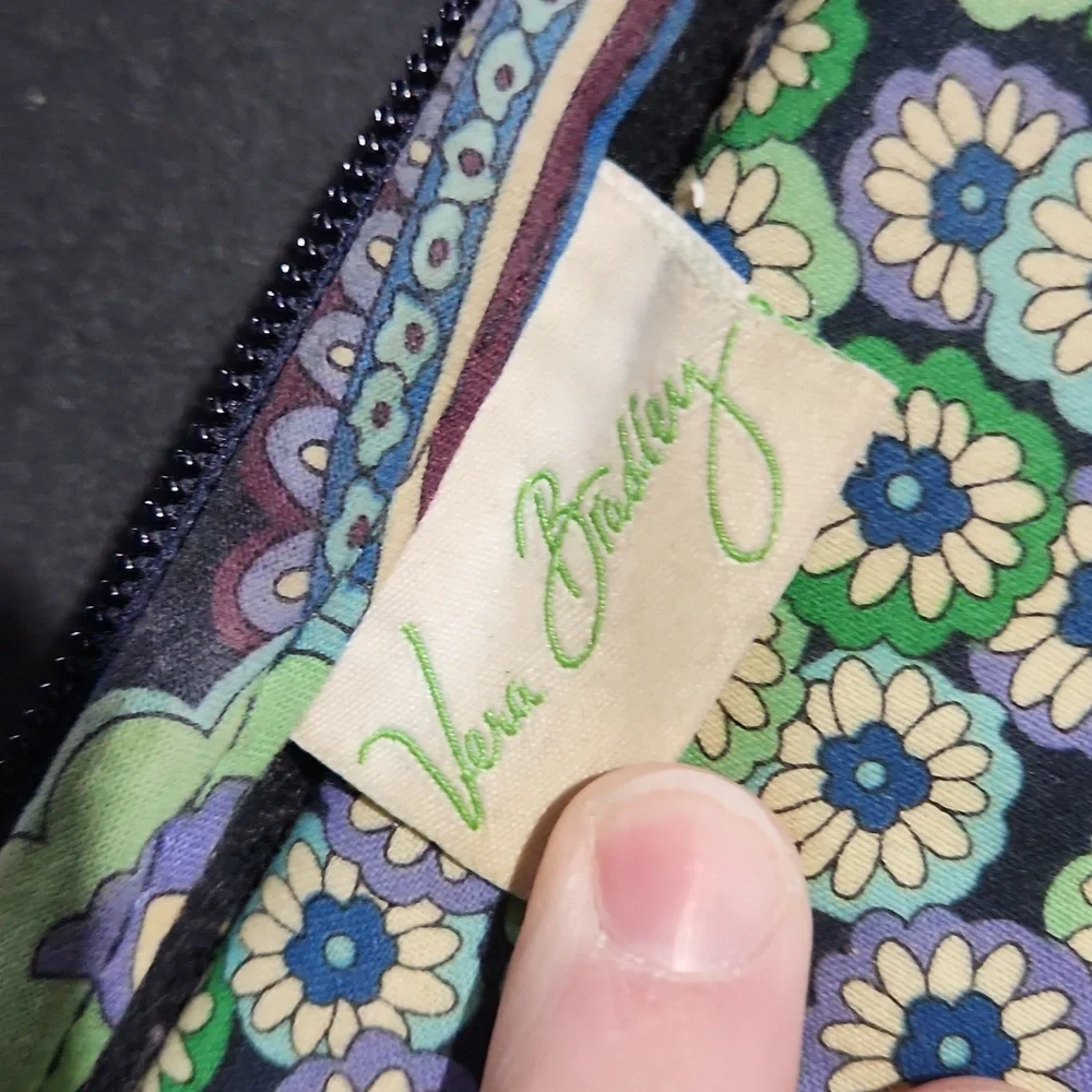 Vera Bradley has tags