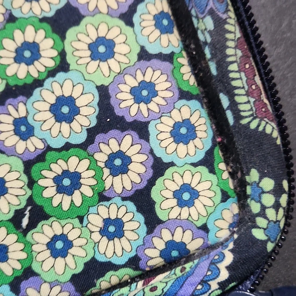 Vera Bradley has tags