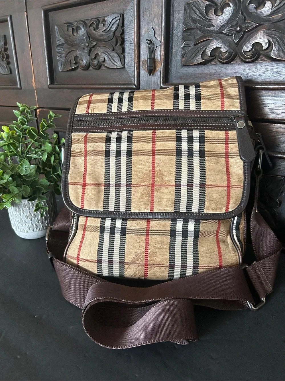 Beautiful Beige Plaid Crossbody Messenger Bag