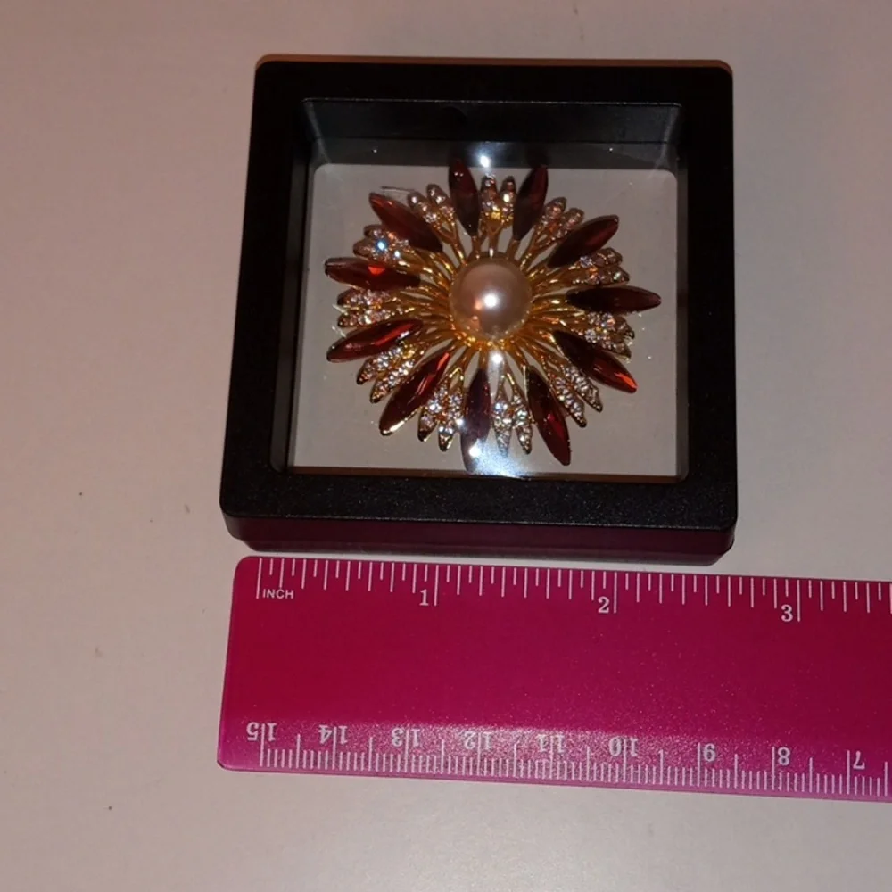 Vintage Floral Pearl Brooch