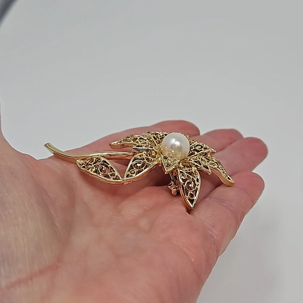 Vintage filagree flower