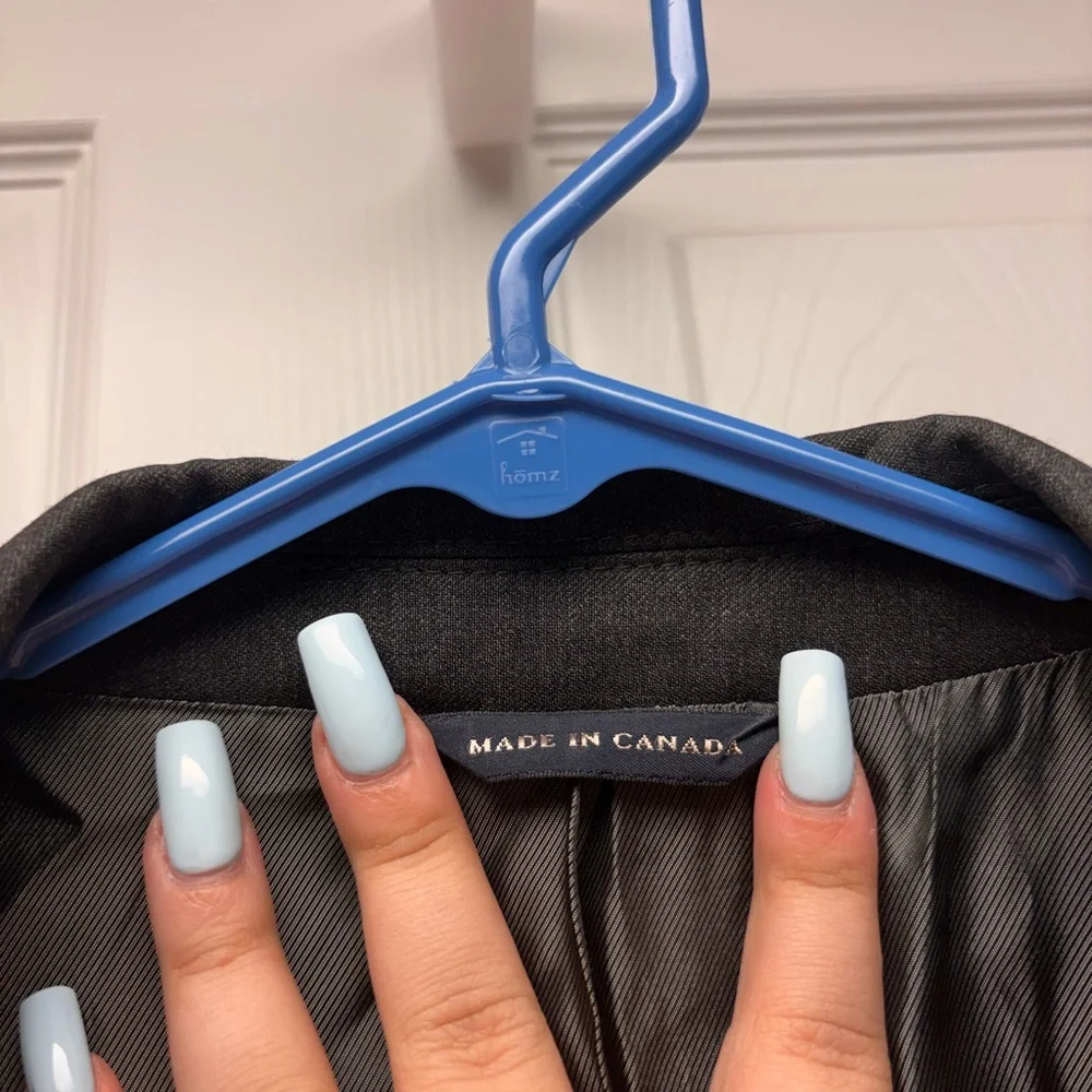 Banana Republic sharp modern