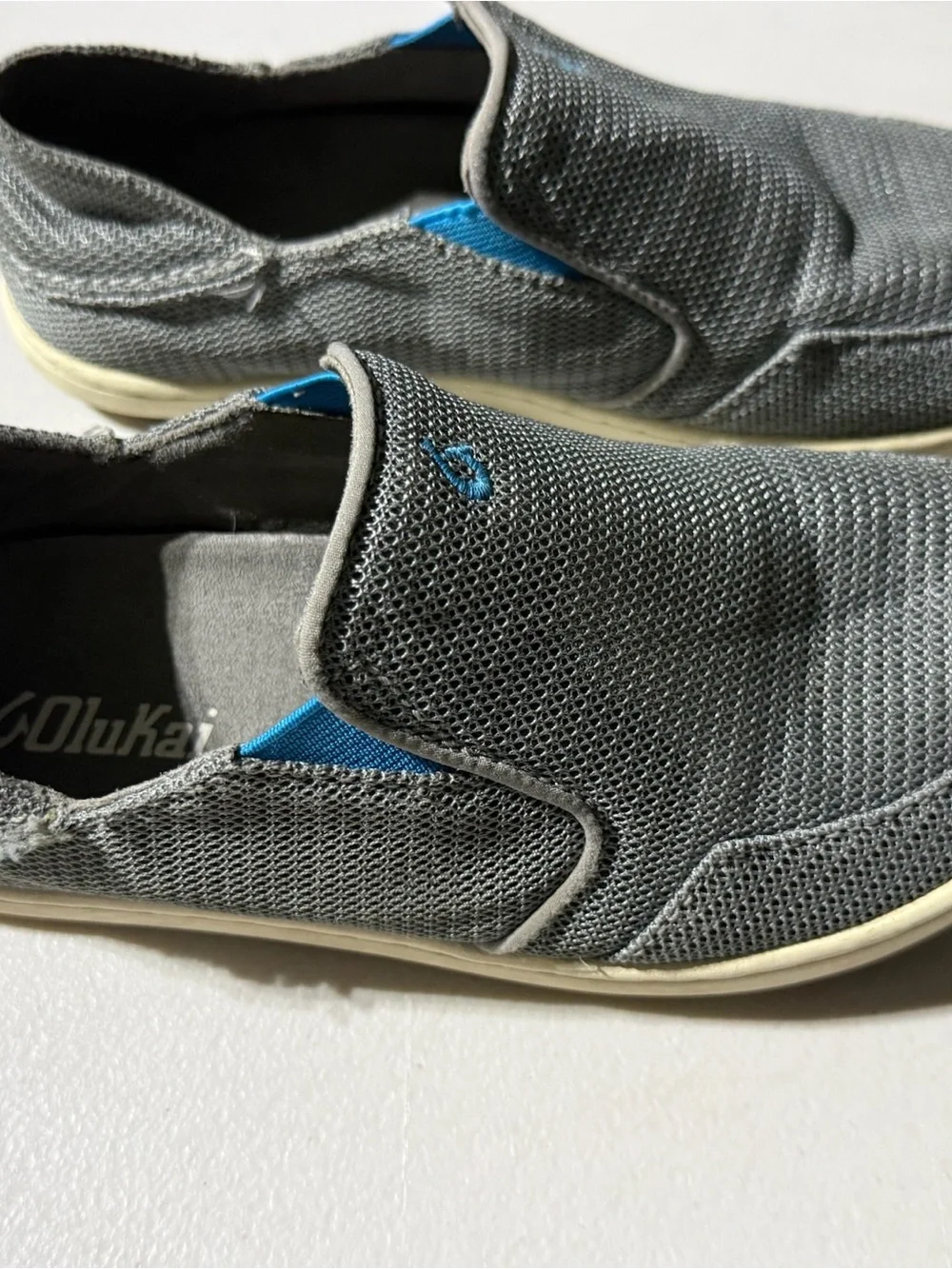 OluKai breathable grey