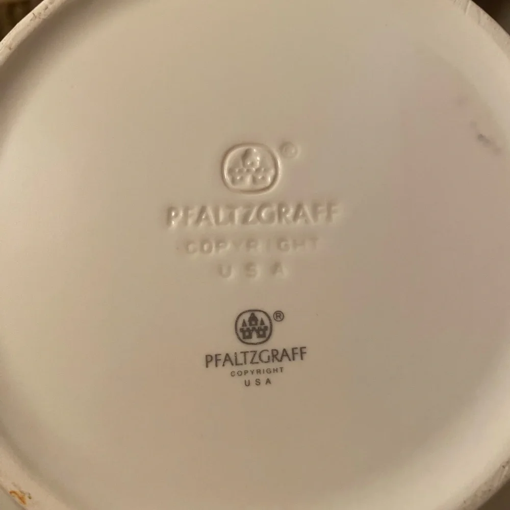 Pfaltzgraff gently scalloped diameter