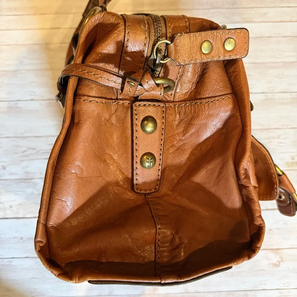 Frye unique style
