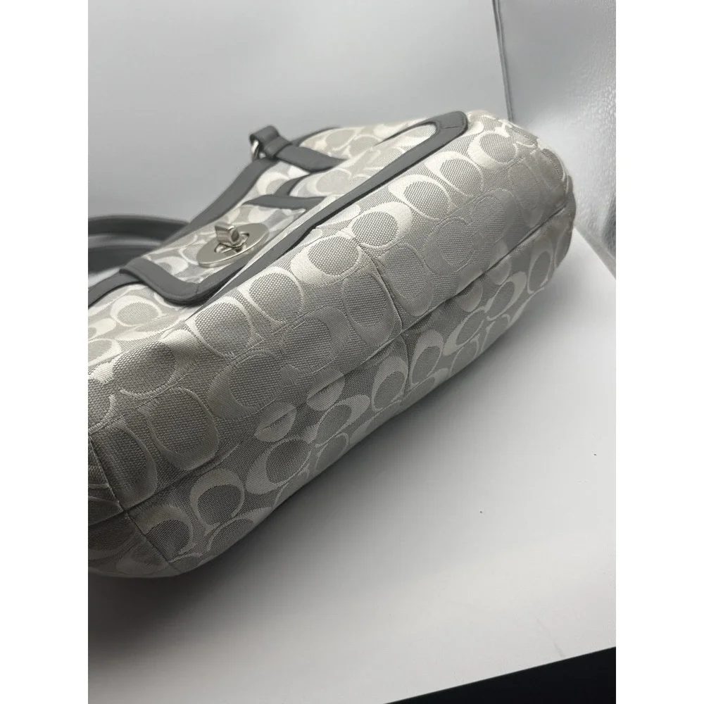 Coach f14931 signature