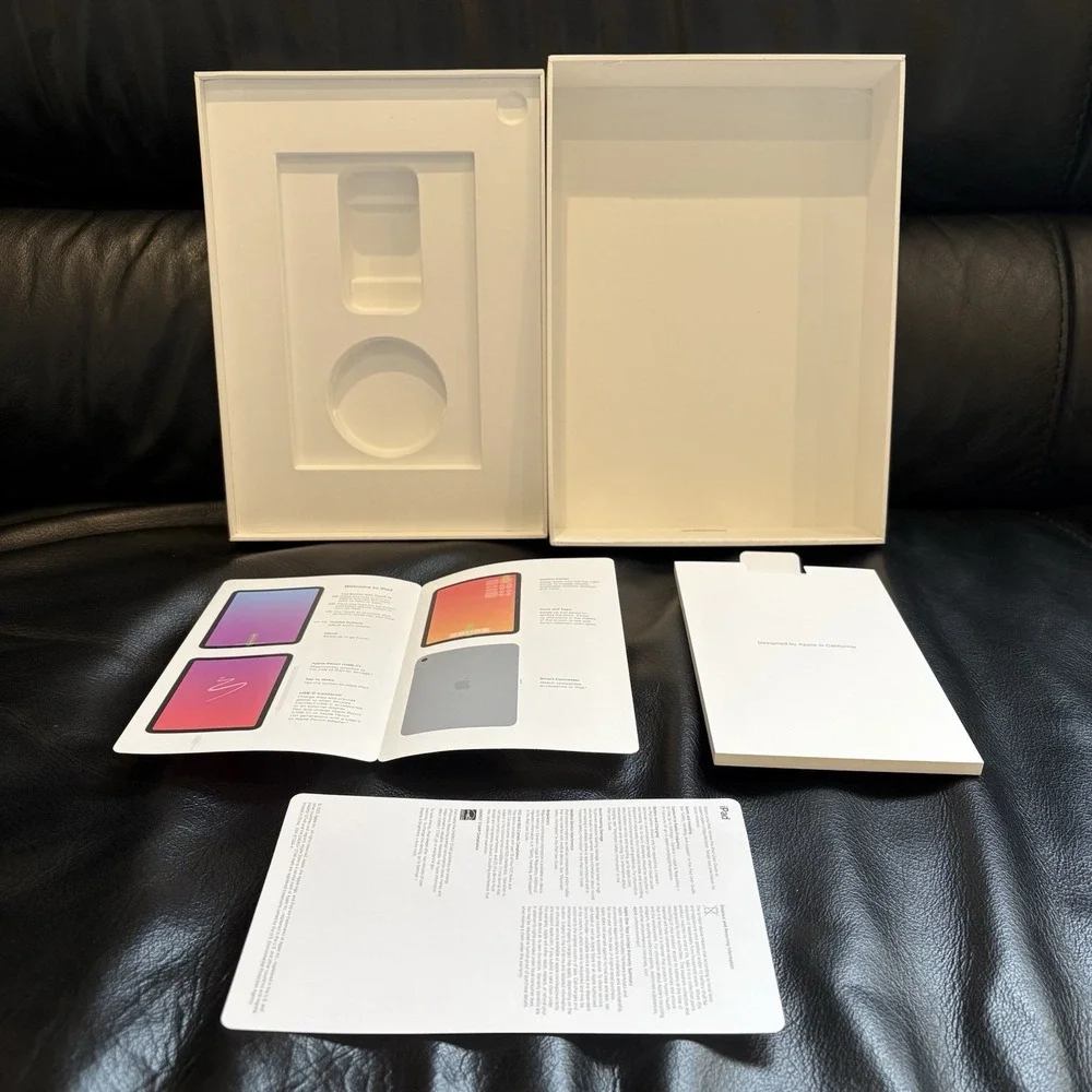 Apple empty box
