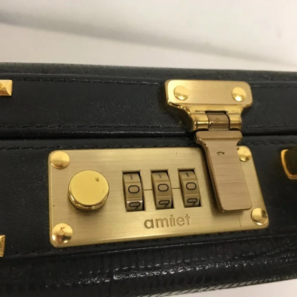 Amniet crocodile belly