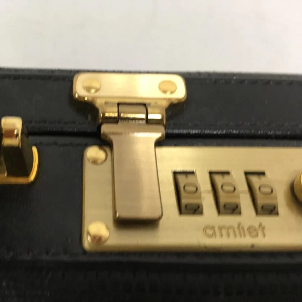 Amniet crocodile belly