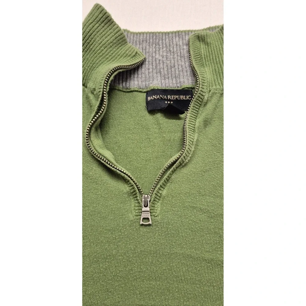 Banana Republic pease see