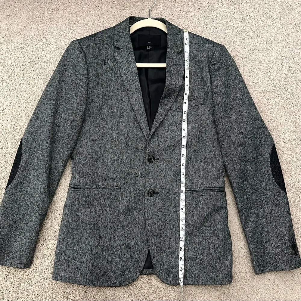 H&M additional grey circled