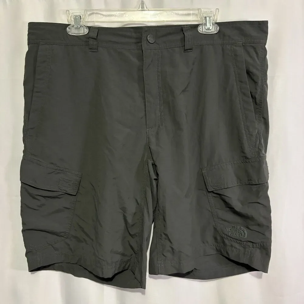 The North Face Shorts Mens 36 Black Nylon Hiking Quick Dry Cargo Zip Pocket