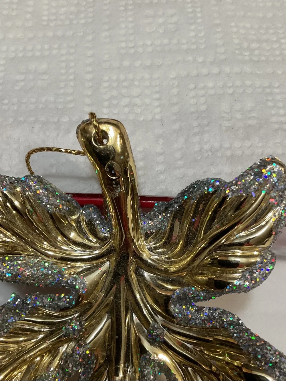 N/A elegant gold