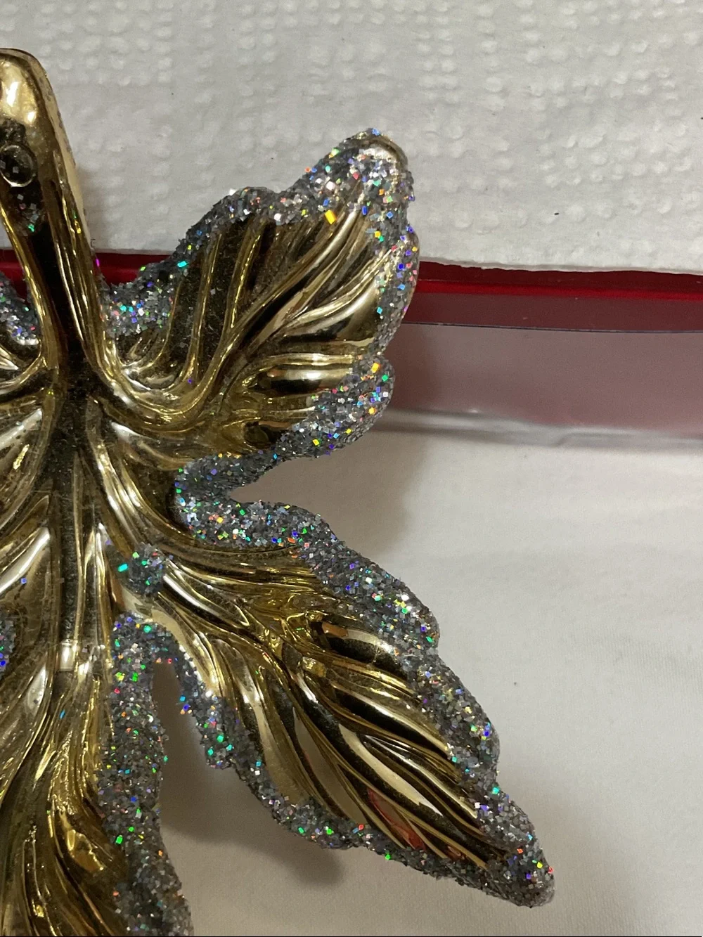 N/A elegant gold